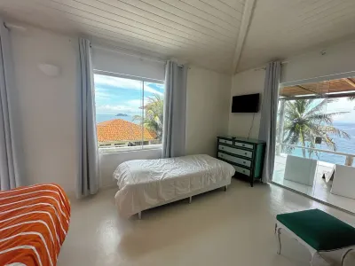 Mansion in João Fernandes - Beachfront Отели в г. 