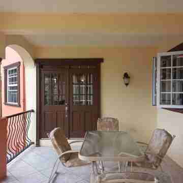 Rodney Heights 2 BR en-suite Apartment Others