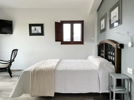 Charming rural house with 5 apartments, swimming pool and barbecue.