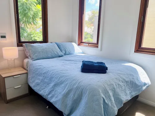 3 Bedroom Terrace House at Prime Location. 7 minutes to CBD! Hotel di Alexandria