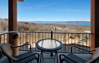Gorgeous unobstructed views of Bear Lake. Sleeps 32. Minutes away from Bear Lake
