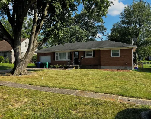 The Shaded Retreat Hotels in Shively