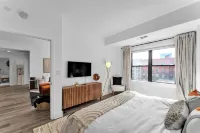 Luxurious 3BR/2BA Modern Haven Downtown Stamford