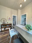 Sunny 5-bedroom Family Central Florida Getaway - AC, WiFi & Private Garden