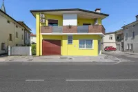 Cozy, newly renovated apartment in the heart of Pozzoleone