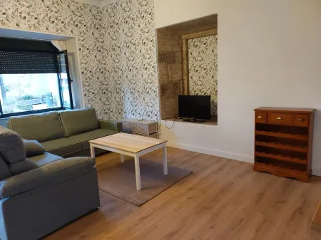 Planta Baja Casa Antigua en las Murallas de la Fortaleza de Salvatierra de Miño