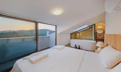Villa Neo with Jakuzi,indoor pool,sauna and floor heating 칼리스 비치 주변 호텔
