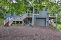 Hot Tub & Fire Pit: Waterfront Lake Harmony Home - balcony