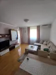Charming 1-bedroom apartment in brilliant Doboj with WiFi, AC 도보이 지방 호텔