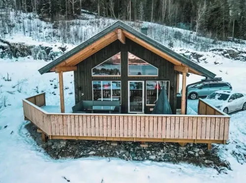 Cozy family-cabin with a five star view Hotels in Treungen