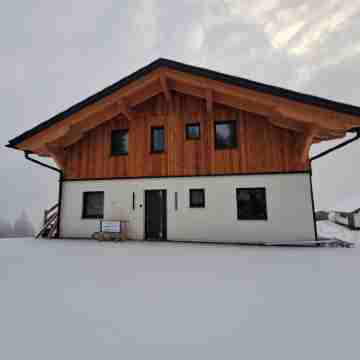 Almhaus Hochenwarter Apartment 4 Hotel Exterior