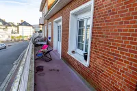 Beautiful town house with harbour view