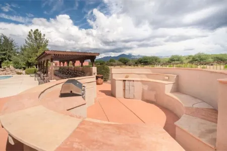 "Spanish style in Tubac Town-Home”