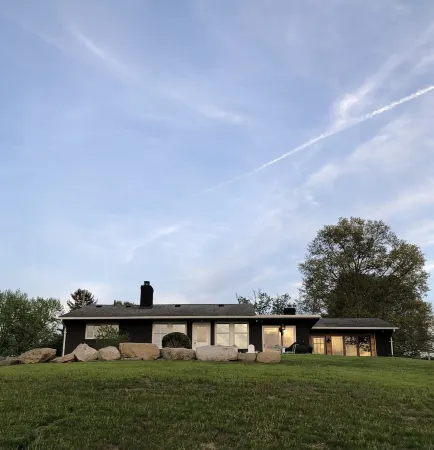 Mid Century Modern Panoramic Mountain View House