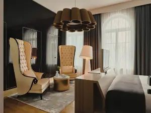 Hotel Blow Up Hall