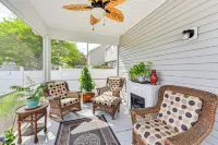 Charming Bluffton Home w/ Yard ~ 3 Mi to Beaches!