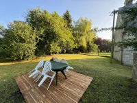 Country house nestled in a stable near Utach Beach. Dogs welcome!