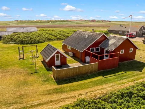 "Beatrice" - 150m from the Sea