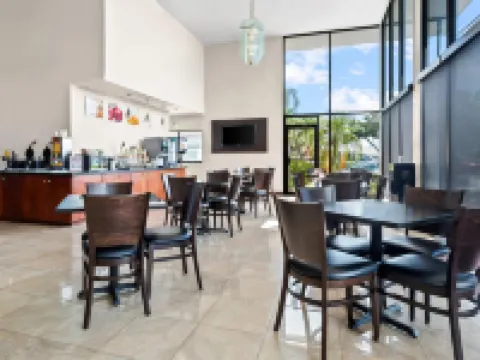Quality Inn & Suites at Tropicana Field Hotels in Pinellas County