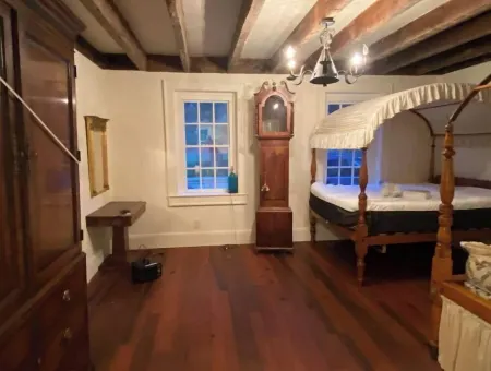 Elegant & Historic 1805 Thomas January Hemp House