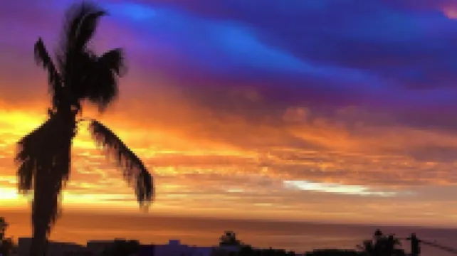 Private 2nd Floor Suite w/outdoor kitchen. Sweeping Ocean Views. Max. 2 people