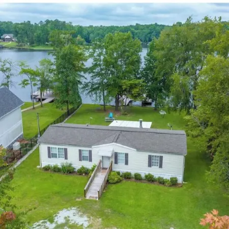 Sunset BnB - 3BR &  Lovely Waterfront Vista