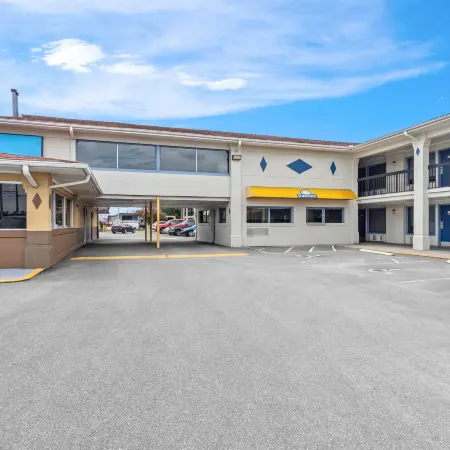Days Inn by Wyndham Jacksonville NC