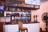 Saint Tropez Hotel and Suites - bar