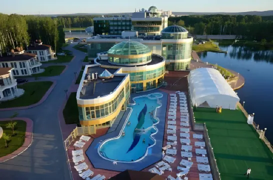 Ramada By Wyndham Yekaterinburg Hotel & Spa (Рамада Екатеринбург) Отели в г. Екатеринбург
