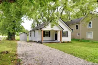Burnside Vacation Rental, Walk to Lake Cumberland! - Parkplatz