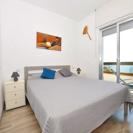 Apartment in Roses with Sea & Mountain Views