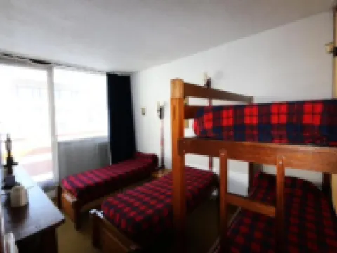 4 Room Apartment 9 people