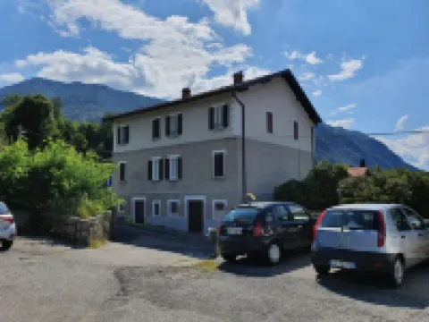 Holiday Home near Lago Maggiore Pool