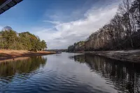 Lakeside Haven with Gourmet Kitchen