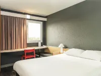 ibis Falaise Coeur de Normandie