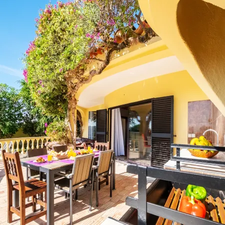 Villa Bantayan - Tranquilidade, Piscina e BBQ em Albufeira