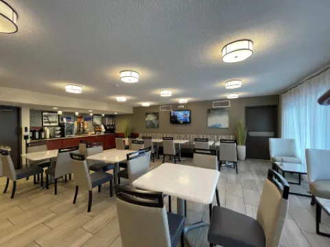 普萊德貝斯特韋斯特套房酒店