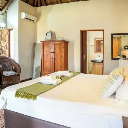 7th Hole Golf Lodge