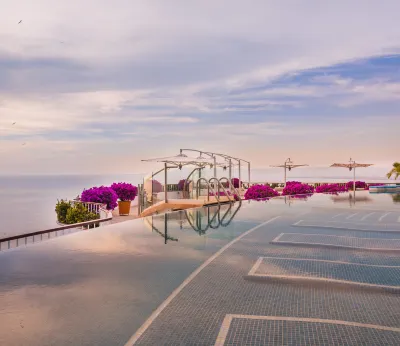 Grand Miramar All Luxury Suites & Residences Các khách sạn ở 