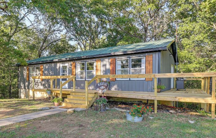 Peaceful Cassville Vacation Rental - Hike and Fish!