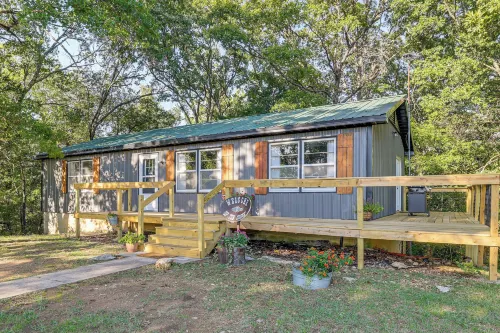 Peaceful Cassville Vacation Rental - Hike and Fish!