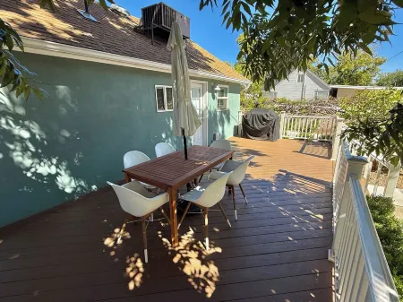 Charming Historic Cottage in Downtown St. George Отели рядом с достопримечательностью «Парк Кросби Фэмили Конфлуенс»