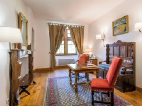 Demeures et Château de La Caze Hotels in Lozere