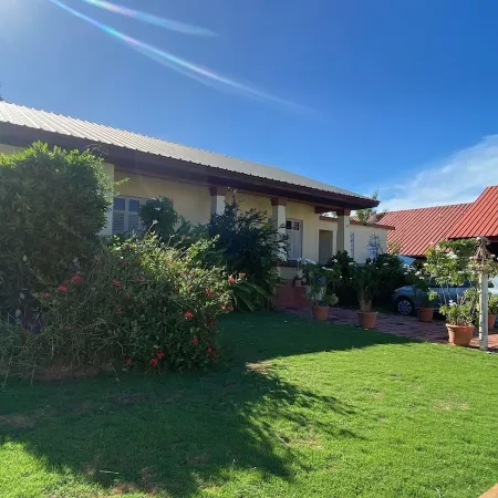 La Central Villa / Cozy, Private and Centric Stay Near Downtown Fajardo