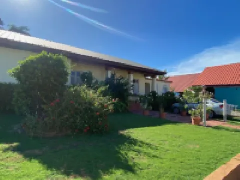 La Central Villa / Cozy, Private and Centric Stay Near Downtown Fajardo