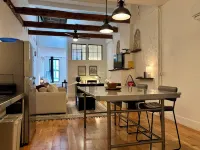 Modern Studio APT in the Heart of Downtown Geneva 杰尼瓦酒店
