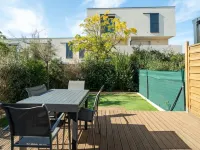 Villa in Valras-Plage near Sandy Beach - piscine