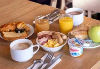 B&B Hotel la Rochelle Centre - breakfast