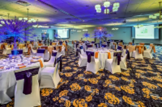 Holiday Inn CLEVELAND NORTHEAST - MENTOR by IHG