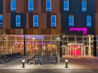Moxy Copenhagen Hotels near Sydhavnen